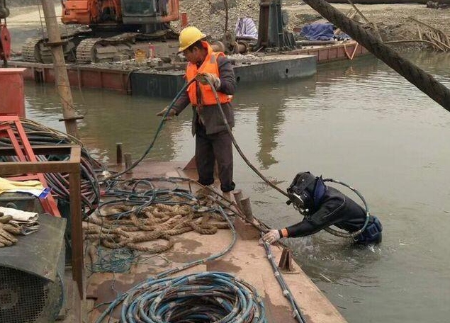 大洼潜水封堵打捞